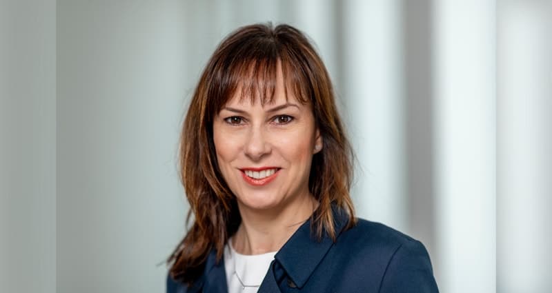 Interview: Verena de Haas zum Karriereportal „Mehr beWIRken“ der DZ BANK Gruppe Beitrag: Interview: Verena de Haas zum Karriereportal „Mehr beWIRken“ der DZ BANK Gruppe